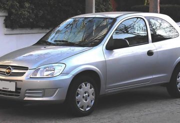 imagem Chevrolet Celta prateado