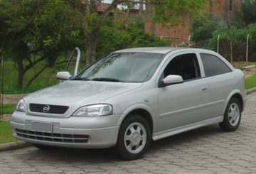 Foto referente ao Chevrolet Astra G4 2003 prata