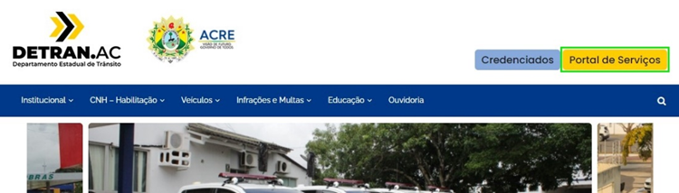 Print da tela mostrando onde acessar o Portal de Serviços do site do Detran AC.