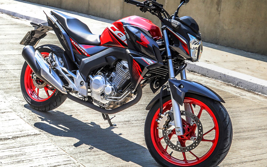 Imagem representativa da moto Honda CB 250F Twister CBS vermelha. 