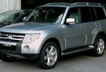 Imagem representativa do carro SUV Mitsubishi Pajero Full G4, na cor prata