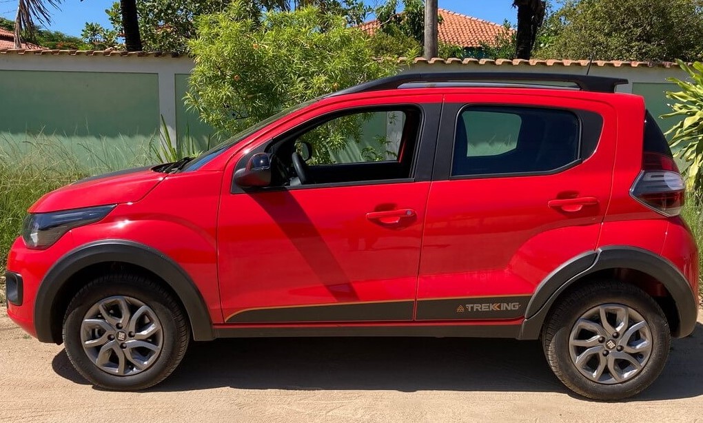 Teste: Fiat Mobi Trekking 2023 - vídeo, itens de série, preço