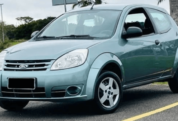 Foto diagonal do Ford Ka 2010