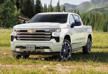 Foto mostrando a frente da Chevrolet Silverado High Country 2024.