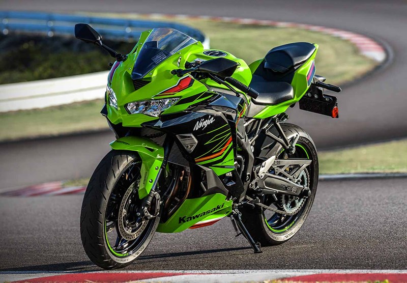 Ninja ZX-4R 2024: potência, agilidade e estilo!