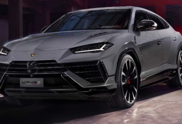 Foto da frente do Lamborghini Urus S 2023
