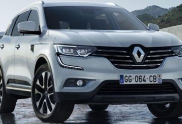 Foto da frente em diagonal do Renault Koleos 2023