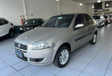 Foto frontal do Fiat Palio ELX 2008, exibindo a dianteira e a lateral do motorista.
