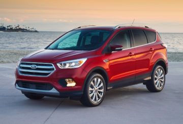 Foto frontal do Ford Escape SEL 2019, exibindo toda a frente e a lateral do motorista.