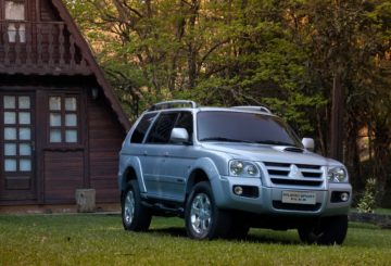 Foto frontal do Mitsubishi Pajero Sport HPE 2.5 4x4 (2006-2011)