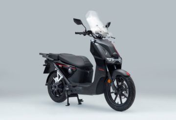 Foto frontal da Vmoto CPx 2024.