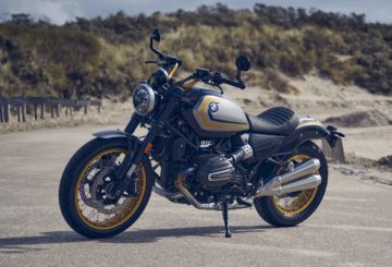 Foto frontal da BMW R 12 2025.