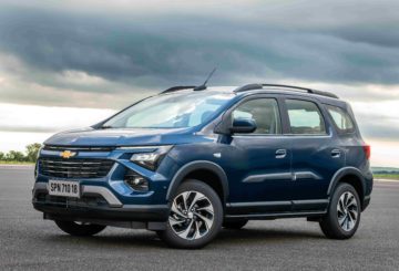 Foto frontal do Chevrolet Spin 2024.