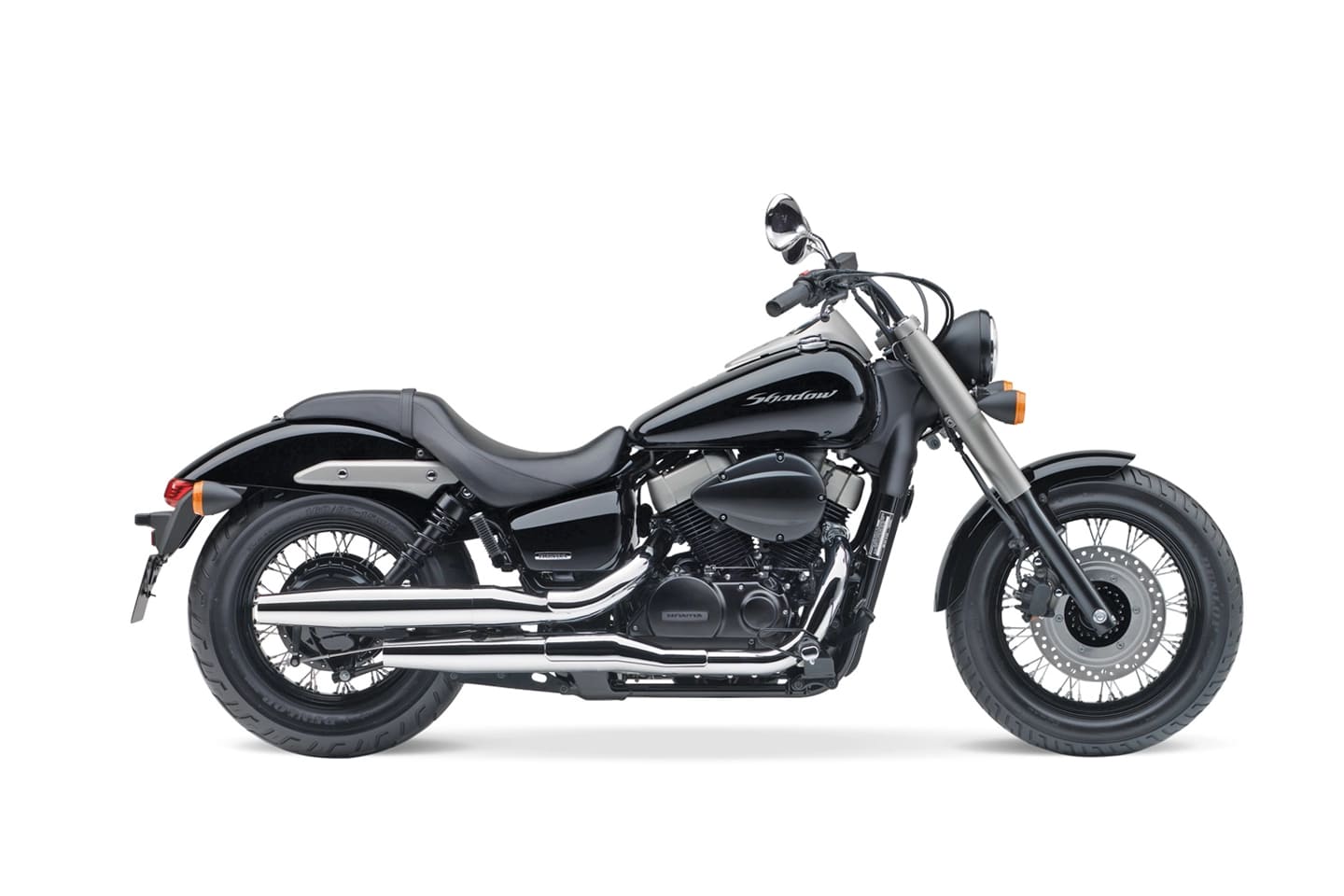 Foto lateral da Honda Shadow 750.