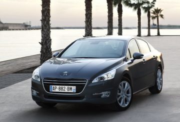 Foto frontal do Peugeot 508 1.6 THP.