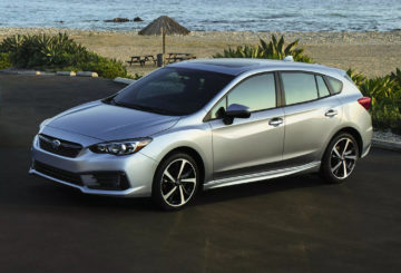 Foto frontal do Subaru Impreza Sport 2020.