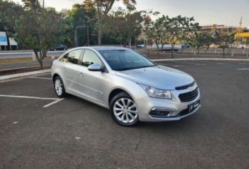 Foto frontal do Chevrolet Cruze LT 1.8 Aut (2012-2016).