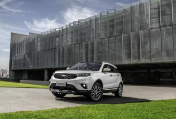 Foto frontal do Ford Territory SEL 1.5 2021.