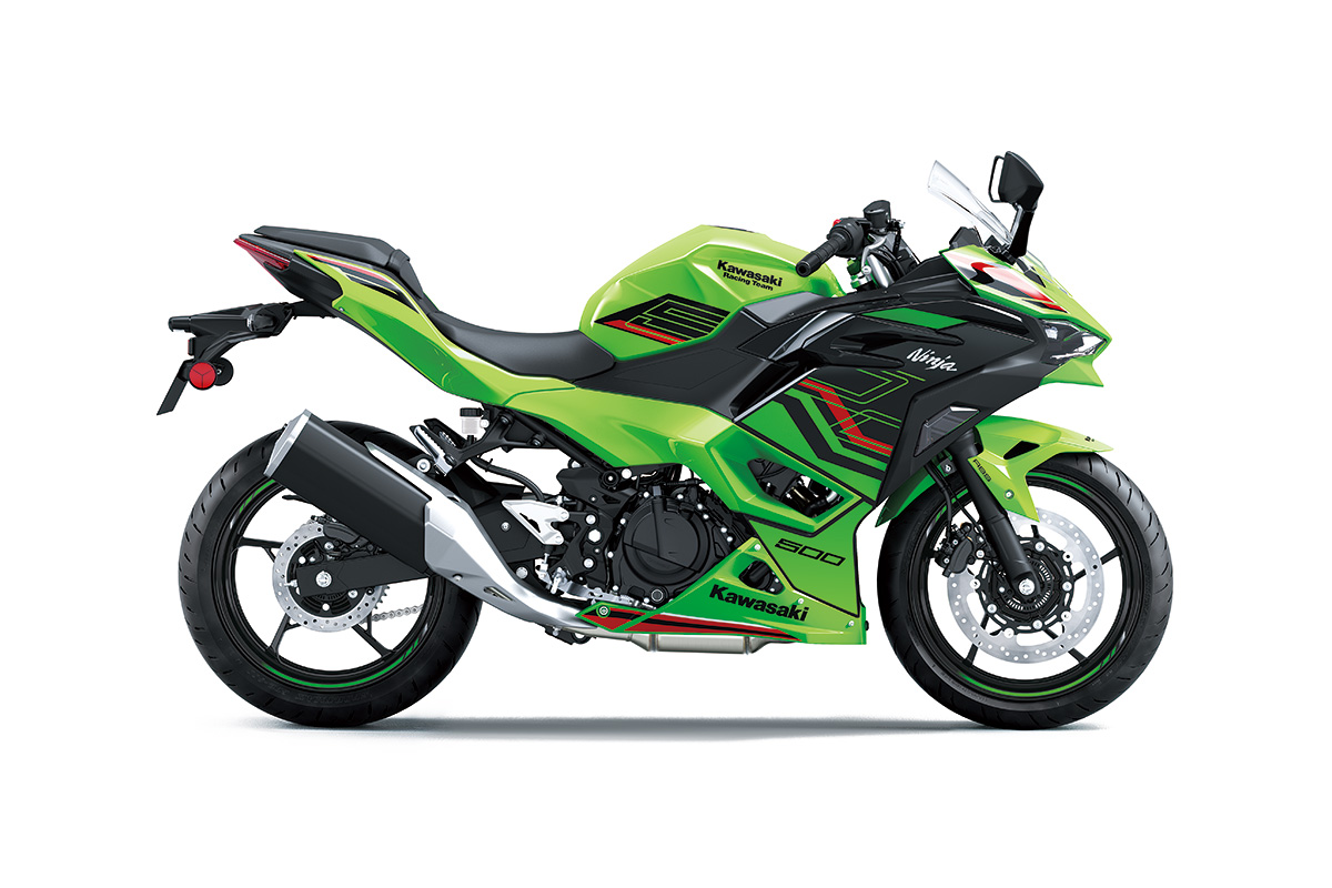 Foto lateral da Kawasaki Ninja 500 SE 2025.