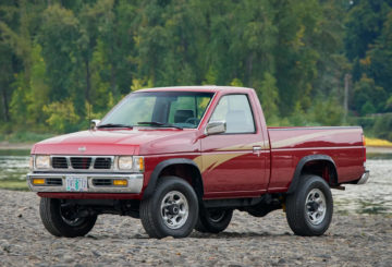 Foto frontal da Nissan D21 (1993-1997) .