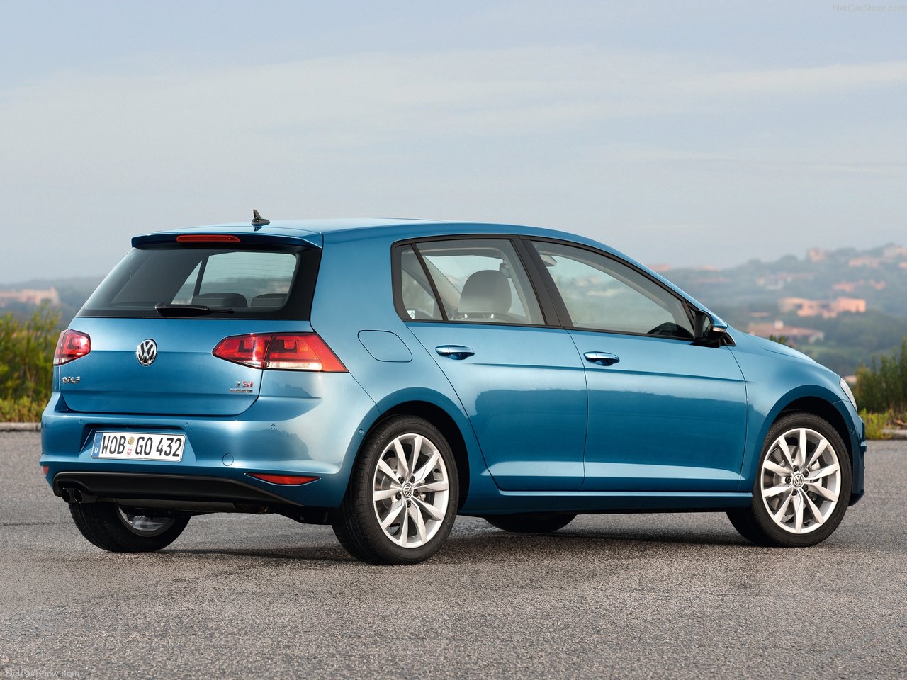 Foto traseira do Volkswagen Golf 1.4 TSI (2014-2017).