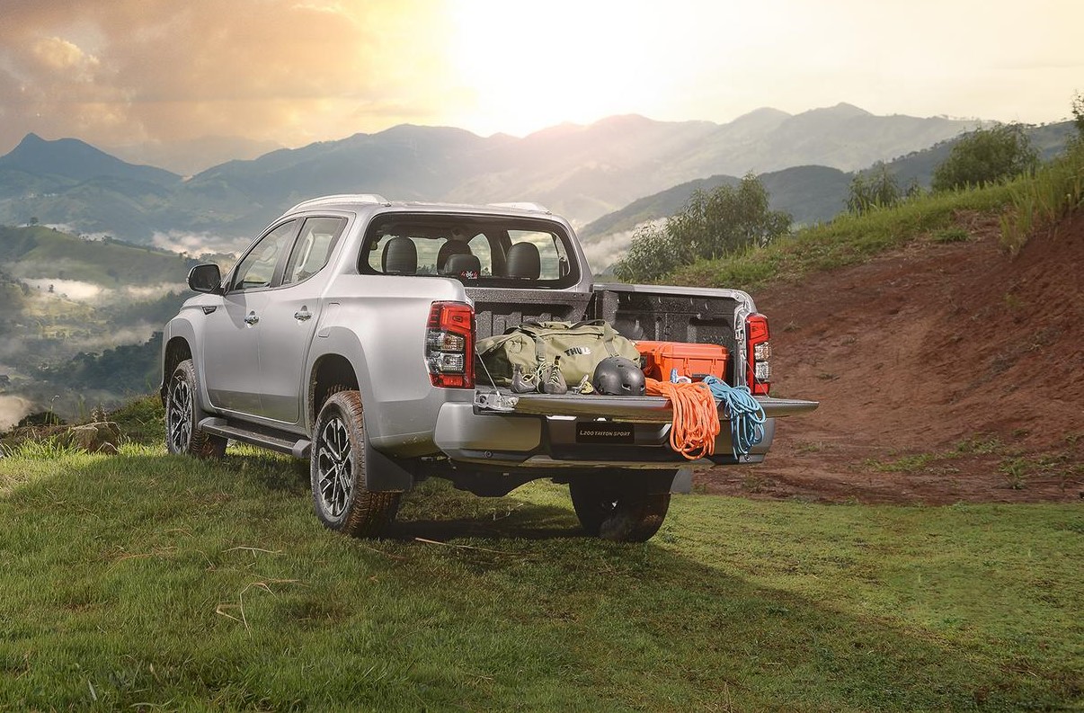 Foto exibindo a caçamba da Mitsubishi L200 Triton Sport HPE-S 2.4 (2018-atual).