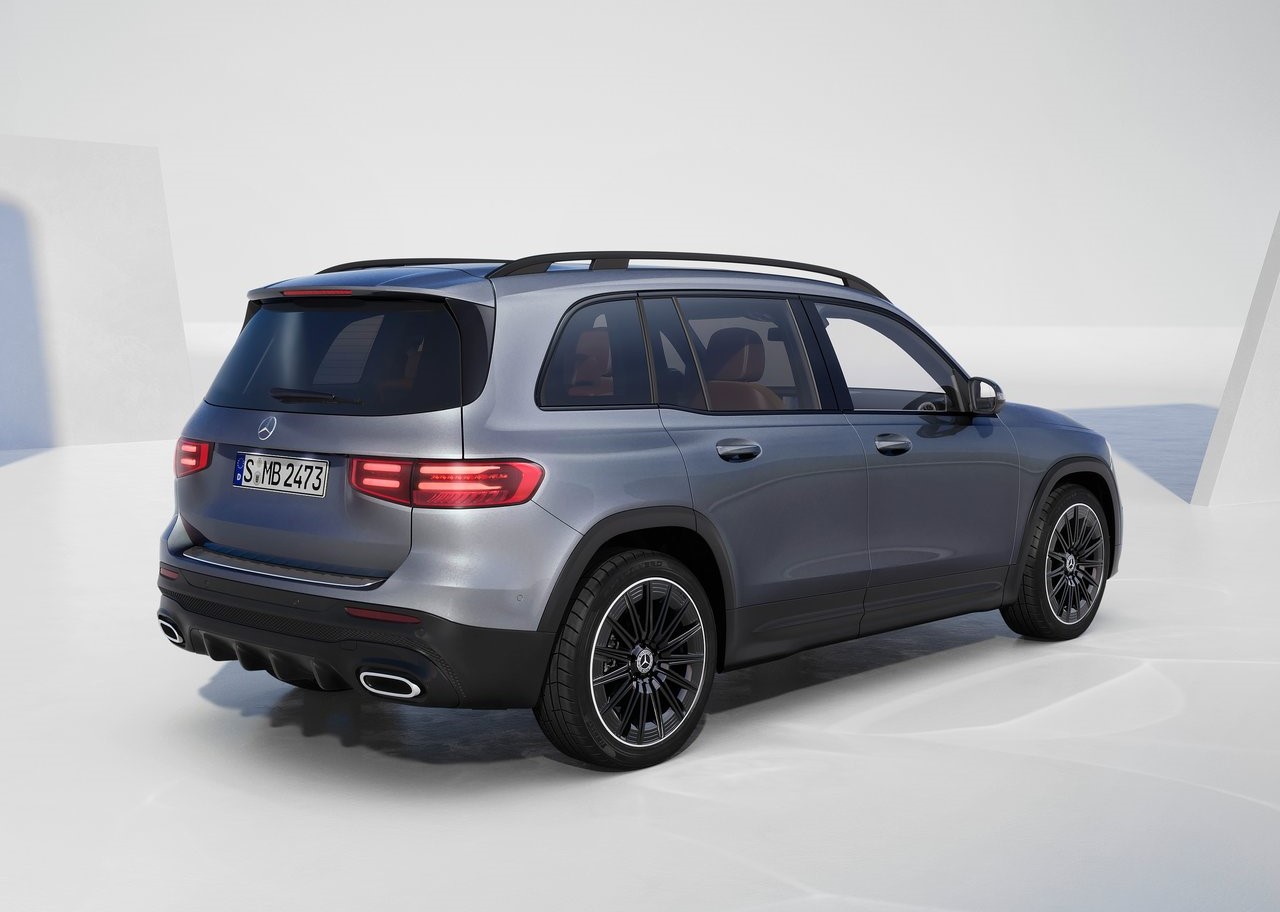 Foto traseira do Mercedes-AMG GLB 2025.