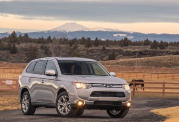 Foto frontal do Mitsubishi Outlander 2.0 16V (2012-2018).