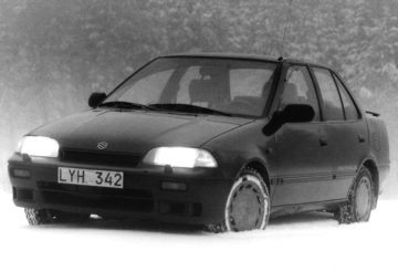 Foto frontal do Suzuki Swift Sedan 1.6 (1991-1994).