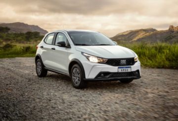 Foto frontal do Fiat Argo Endurance 2025.