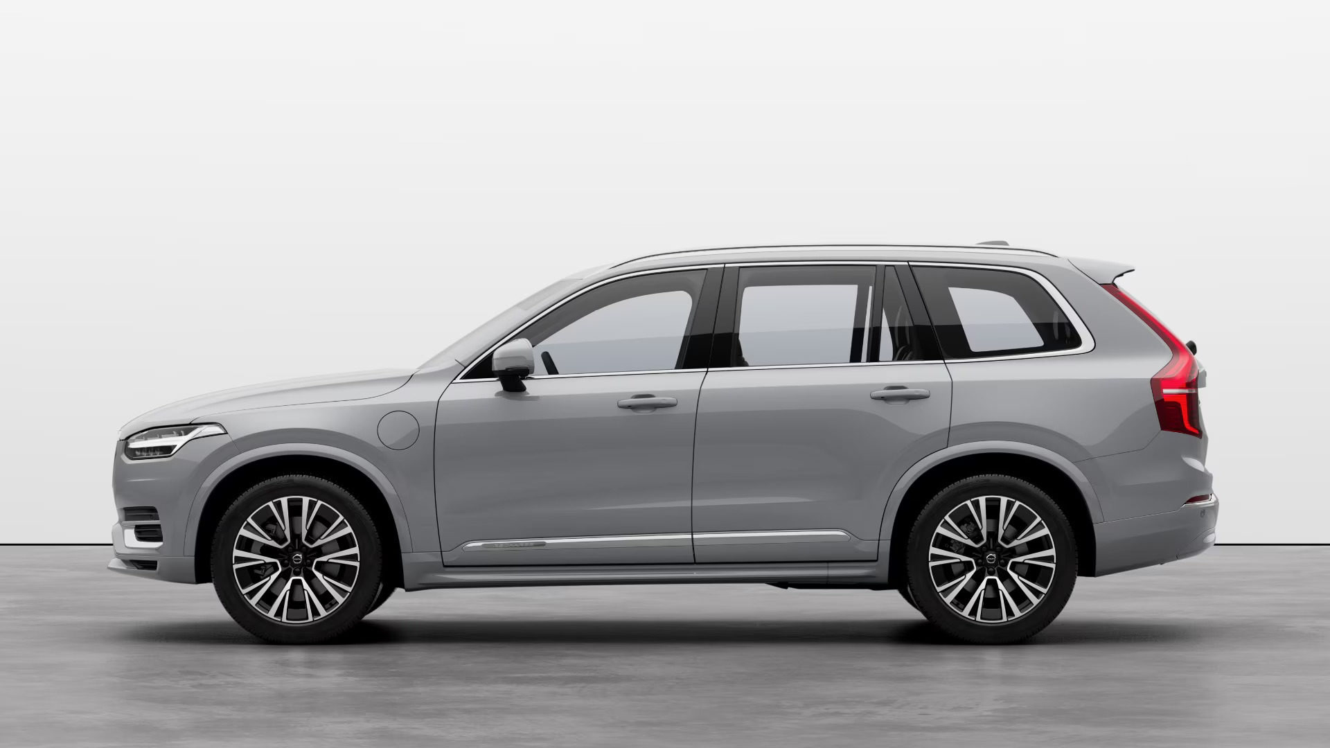 Foto lateral do Volvo XC90 Ultra T8 2025..