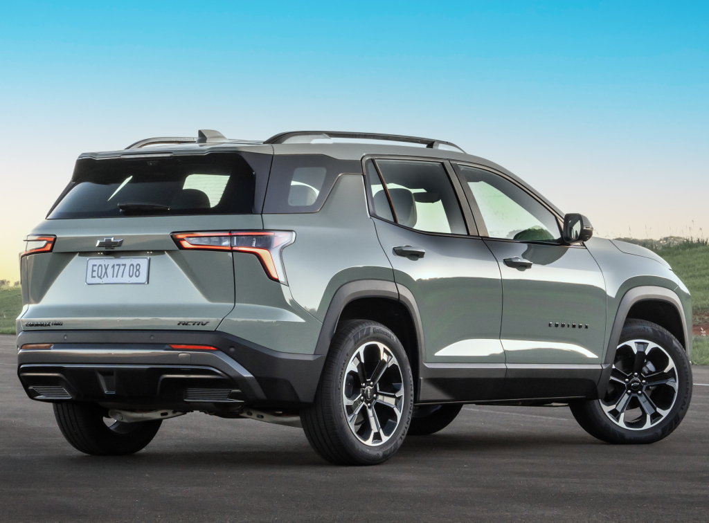 Foto traseira do Chevrolet Equinox Activ 2025.
