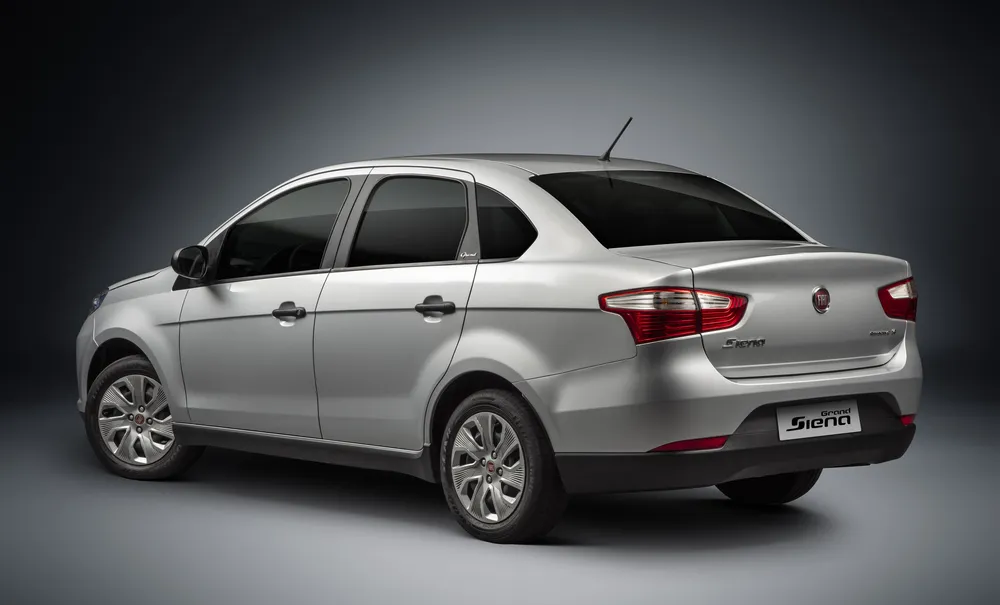 Foto traseira do Fiat Grand Siena Tetrafuel 1.4.