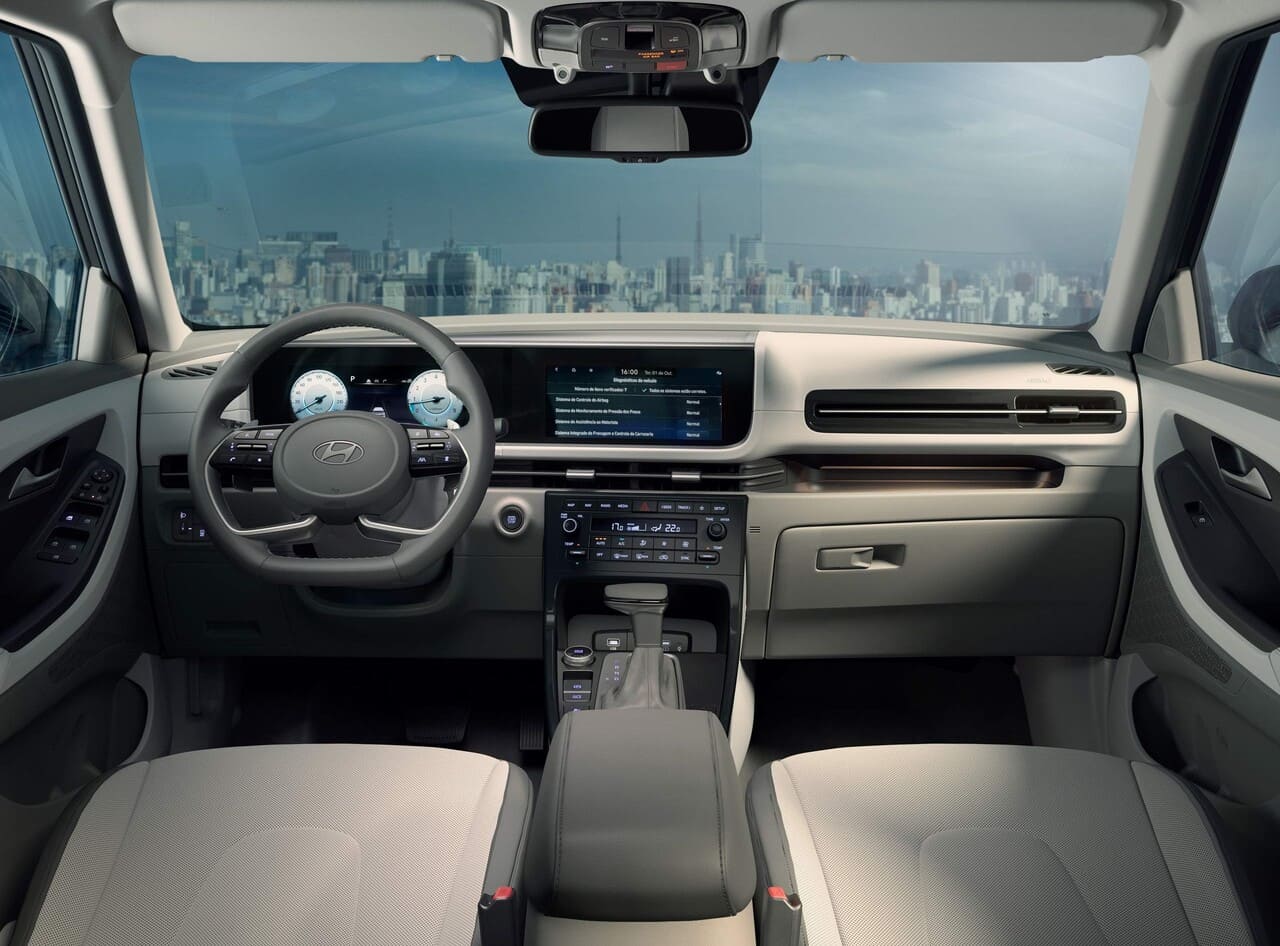Foto interna do Hyundai Creta Ultimate 2025 , exibindo o painel de ...