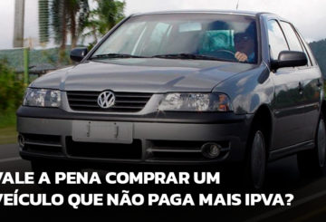 A imagem mostra um Volkswagen Gol com pintura na cor cinza, em menção aos carros que não pagam mais IPVA.